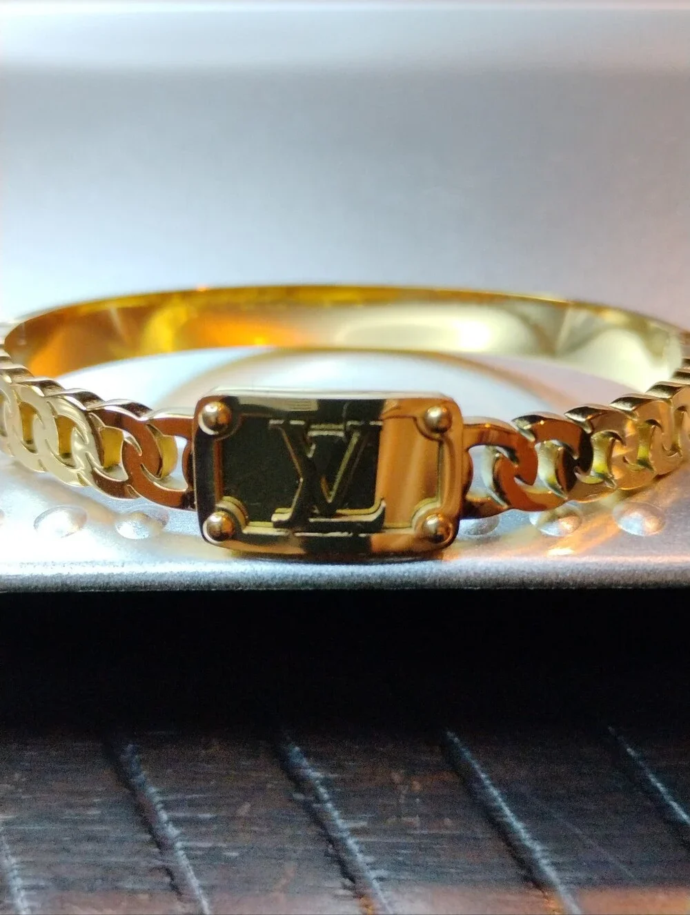 New Gold Logo Plaque Chain Bangle Bracelet
